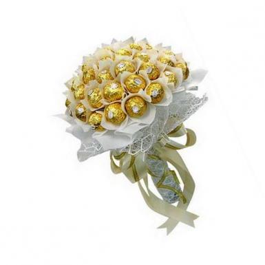 Bridely Ferraro For Mom - Ferraro Rocher Bouquet