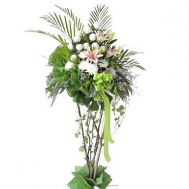 Seraphic Heart - Condolence Floral Wreath Stand