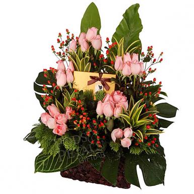 Godiva Love - Valentine Roses Basket with Godiva Chocolate