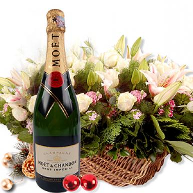 Steingarden Champagne with flowers for Christmas