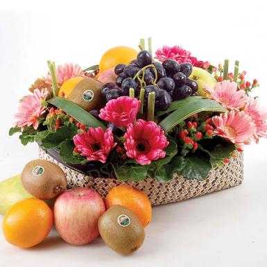 Garden Jewels - Fruits Hamper