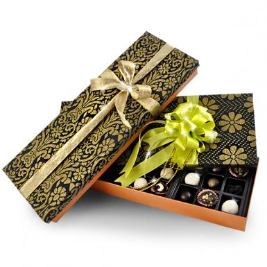 Mukhlis Raya - Baklava, Chocolate Tart, Dates Gift Hamper
