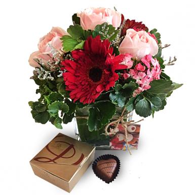 Sweet Decadence - Roses Bouquet with Decadence Chocolate Pralines