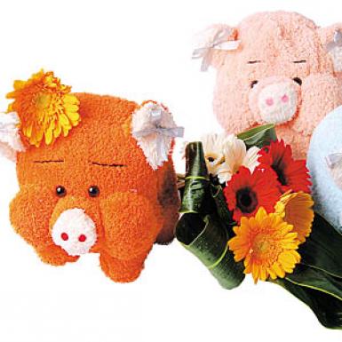 CHUPPA PIGGY - SOFT TOY WITH GERBERAS