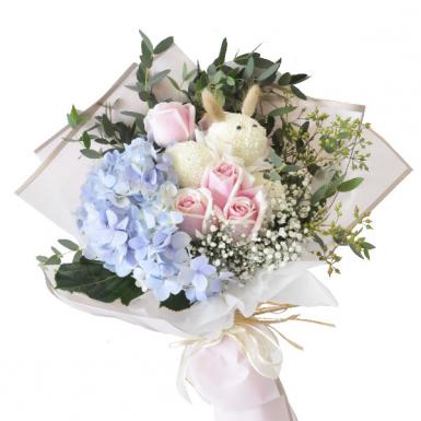 Artsy Hydrangea - Roses Floral Bouquet