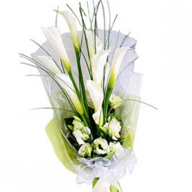 LOFTY CALLA - LILIES WITH EUSTOMAS BOUQUET