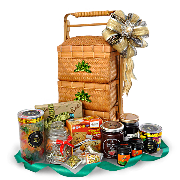 KUMIS HALAL DELIGHTS GIFT BASKET