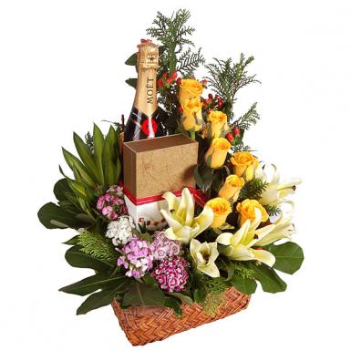 Moet Supreme - Moet & Chandon Champagne Decadence Chocolates & Flowers