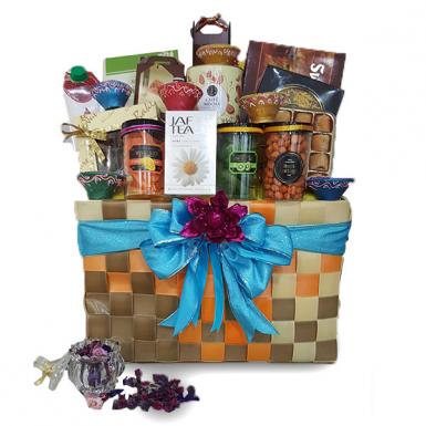 Nilaiperu Diwali Basket Hamper - Indian Food Gift