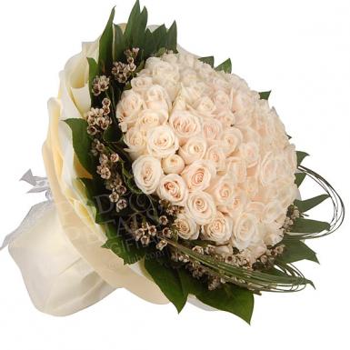 EVERLASTING LOVE - CREAM ROSES BOUQUET