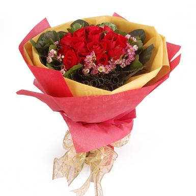 Prettie Red - Red Roses Hand Bouquet