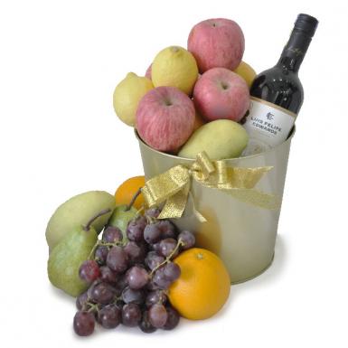 Fruitily Carbenet - Sauvignon Wine Fruits Gift Pot