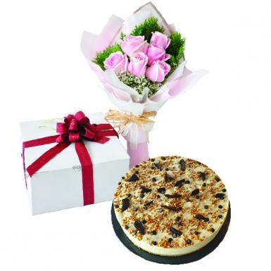Sweet Banana Peanut Butter Chocolate Chips Cheese Cake with Roses