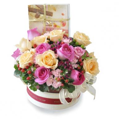 Roses N Royce Nutty & Fruity Bar Chocolate Praline Gift Bouquet