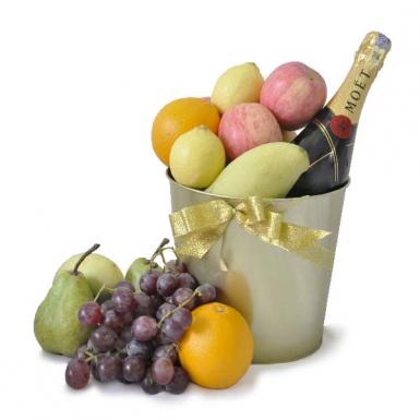 Fruitily Champagne - Moet & Chandon with Fruits Gift
