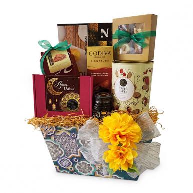 Ceraset Halal Hamper - Ramadan Cookies, Kurma Ajwa, Honey, Godiva Chocolate