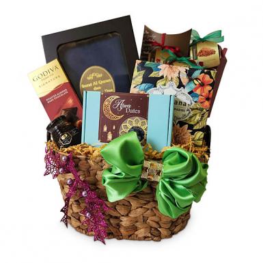 Itibar Raya Hamper - Halal Cookies, Adjwa Dates, Buku Doa Gift