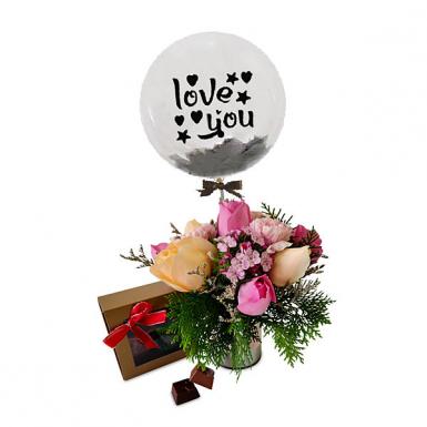 Rosy Royce Love - Hokkaido Chocolates with Roses Balloon