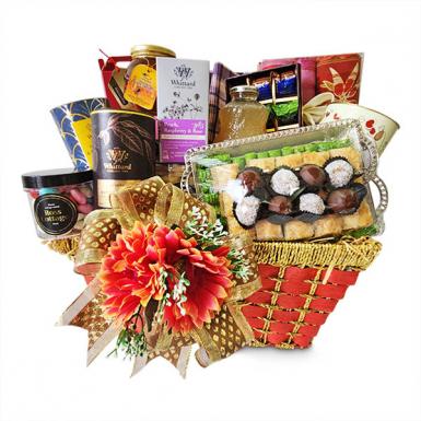 Sahih Raya Premium Hamper - Whittard Tea, Royce Chocolate, Kurma Ajwa, Batik Gift