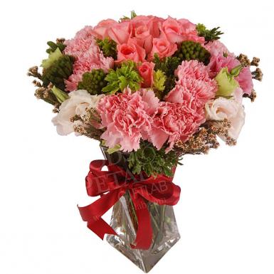 Brilliant Ian - Carnation Roses in Vase