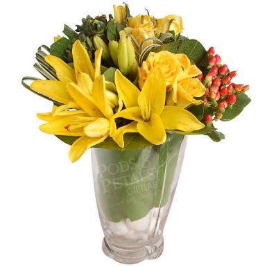 Floral Tatakrama - Lilies Flower Vase Bouquet