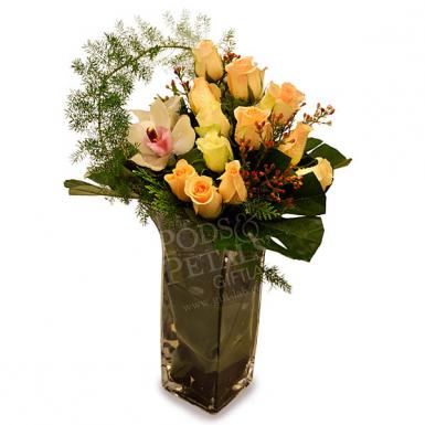Carria Love - Flower Vase Bouquet